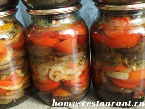 Баклажаны с помидорами и болгарским перцем
