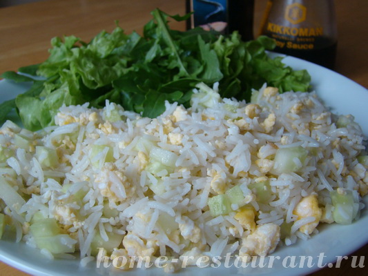 Рис по-тайски с яйцом и огурцом: просто и очень вкусно!