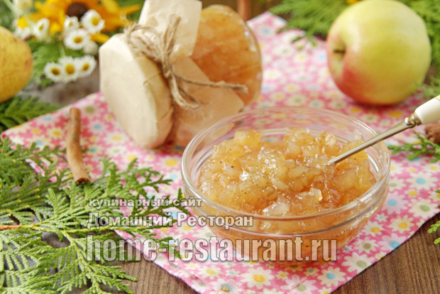 Варенье из яблок и груш с корицей на сковороде фото