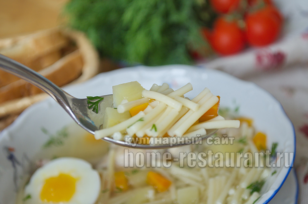 Куриный суп с картофелем и вермишелью _12
