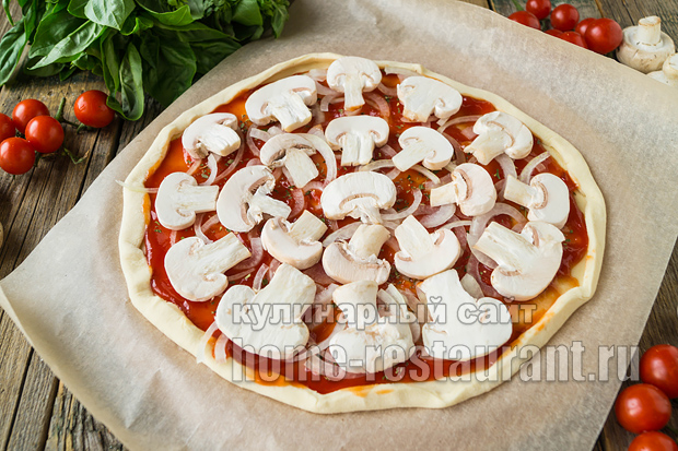 Пицца на слоеном тесте в духовке фото_03