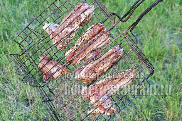 Свиные ребрышки на мангале- рецепт с фото _5