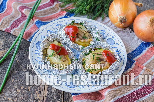 Картошка с салом в фольге в духовке: рецепт с фото 