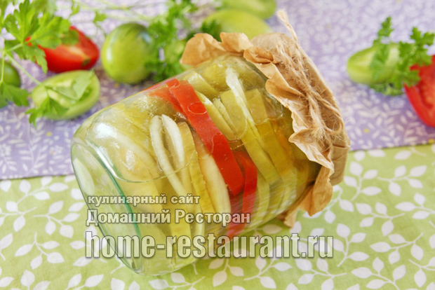 Салат из зеленых помидоров с луком и болгарским перцем фото